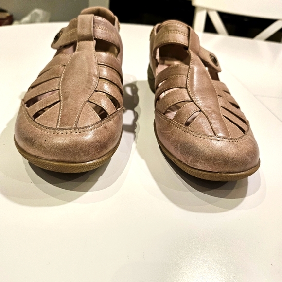 5/$25 Blondo w9.5 leather tan shoes - Picture 6 of 10